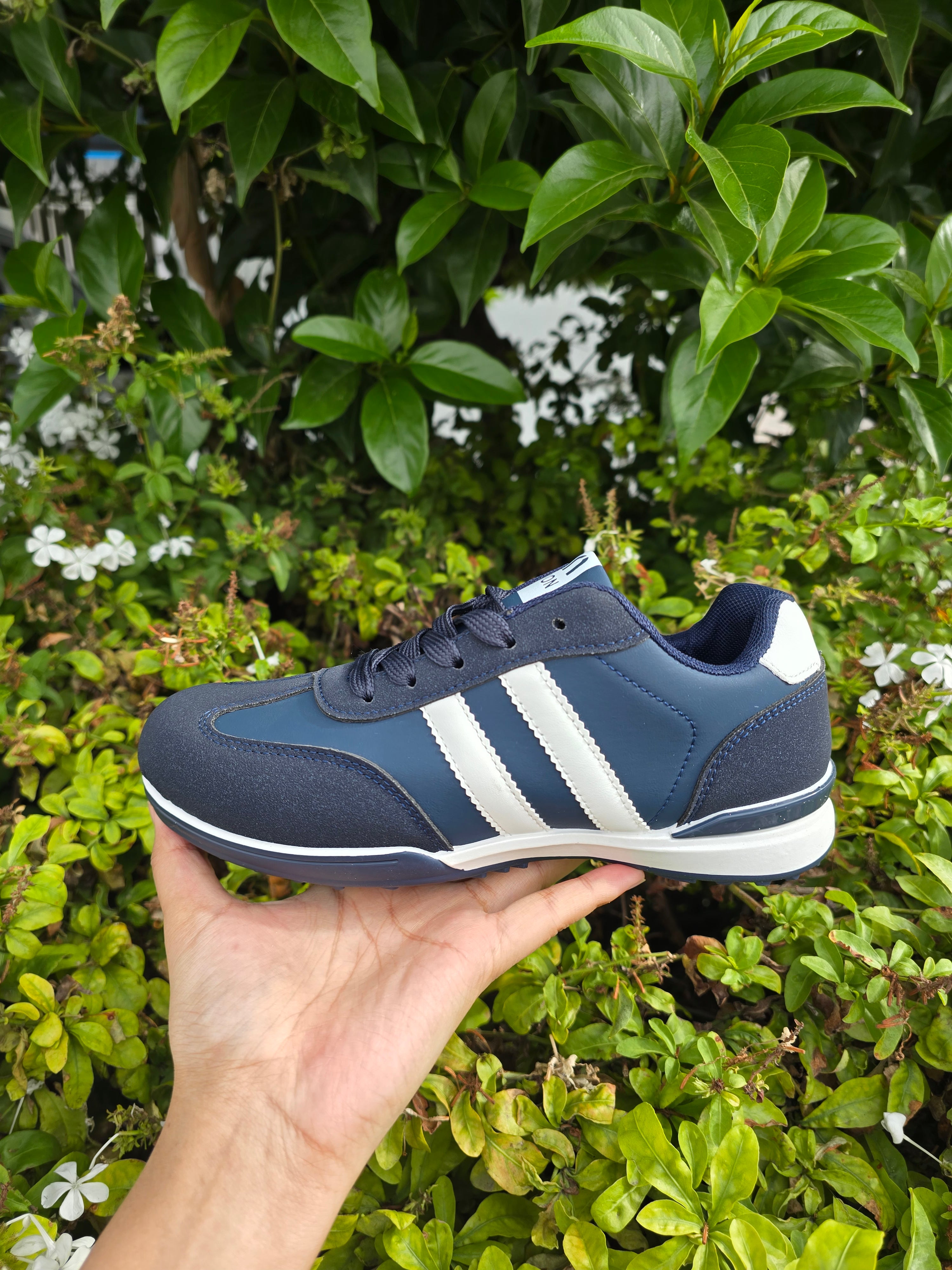 Women’s Casual Sport Sneakers – Comfortable Lace-Up Shoes