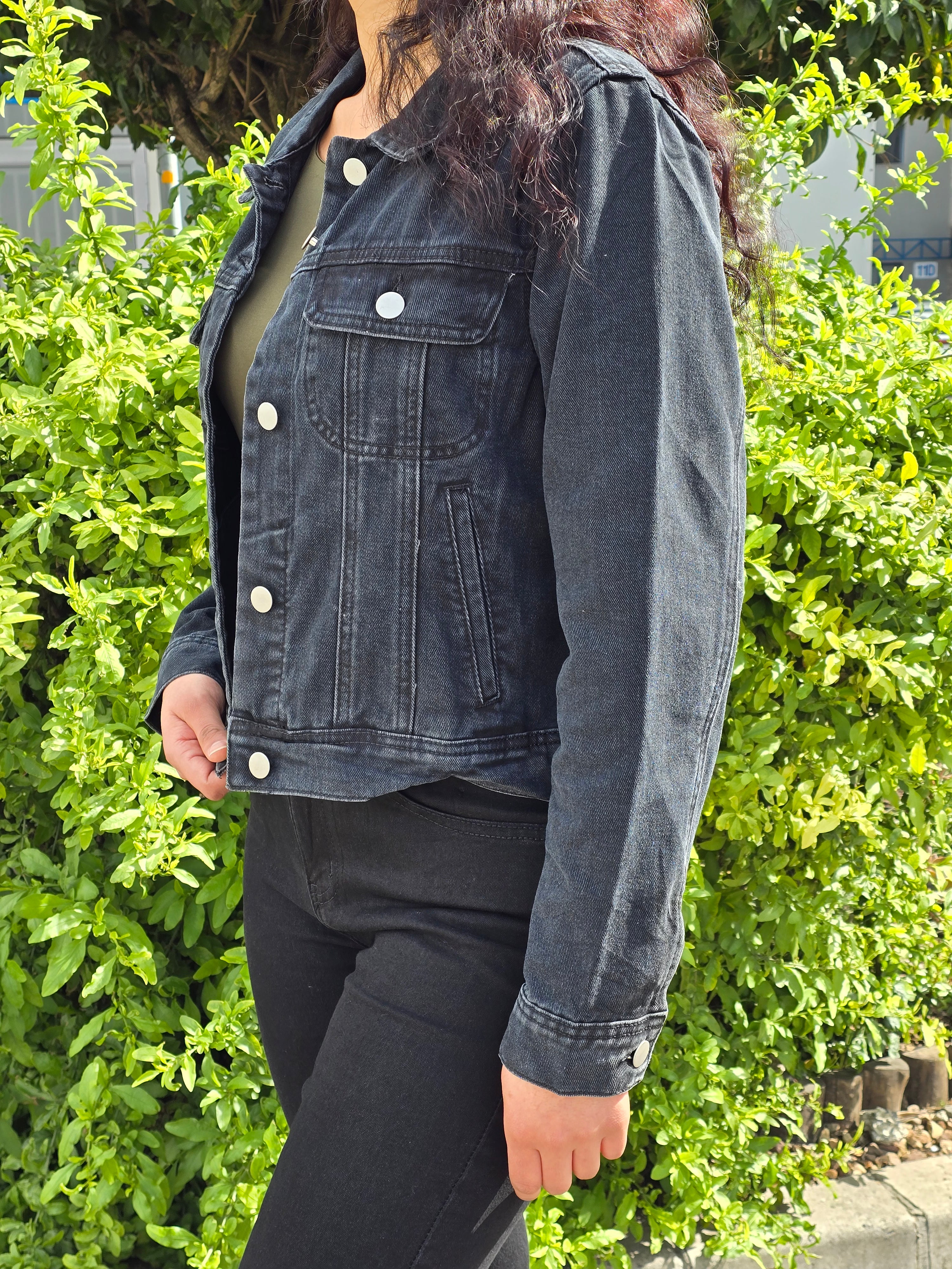 Short Semi-Baggy Denim Jacket – Casual Streetwear Layer