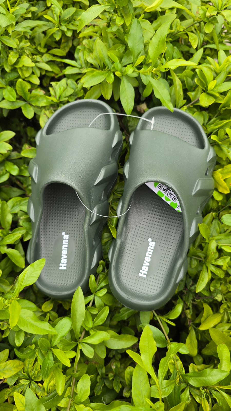 Chunky EVA Slide Sandals – Soft Cushioned Slip-Ons