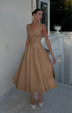 Elegant Sleeveless Pleated Midi Dress with V-Neck