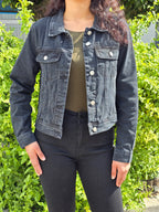Short Semi-Baggy Denim Jacket – Casual Streetwear Layer