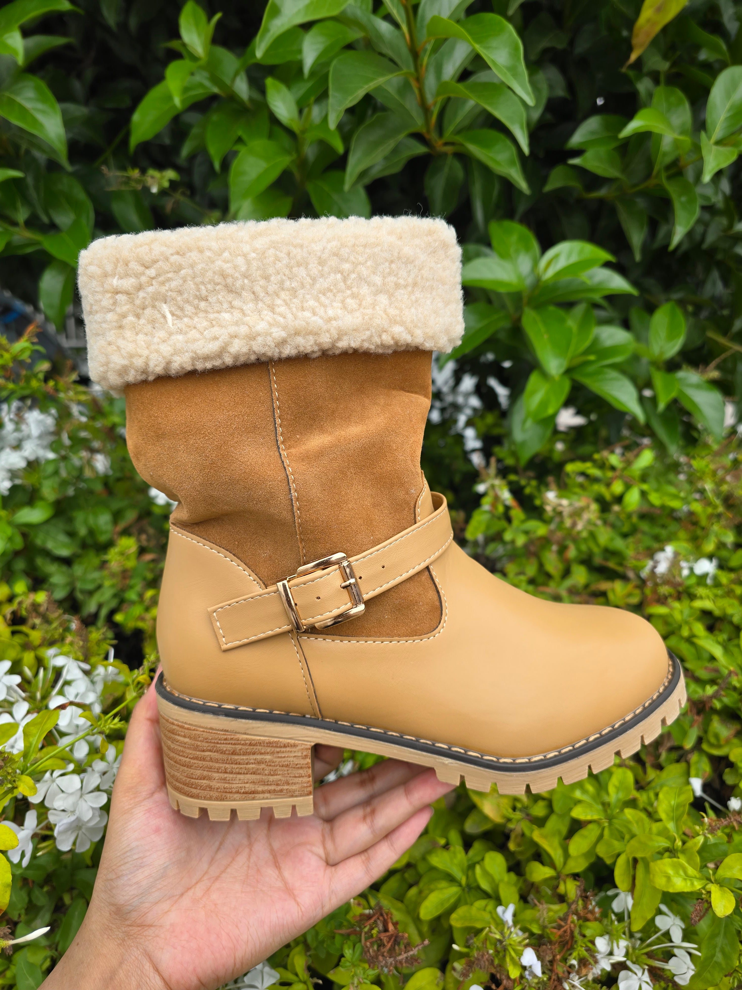 Women’s Fleece-Lined Winter Boots – Buckle Strap Fur Cuff Ankle Boots