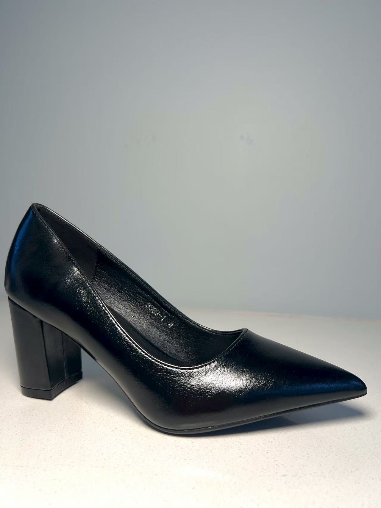 Classic Pointed Toe Block Heel Pumps – Elegant Office Shoes