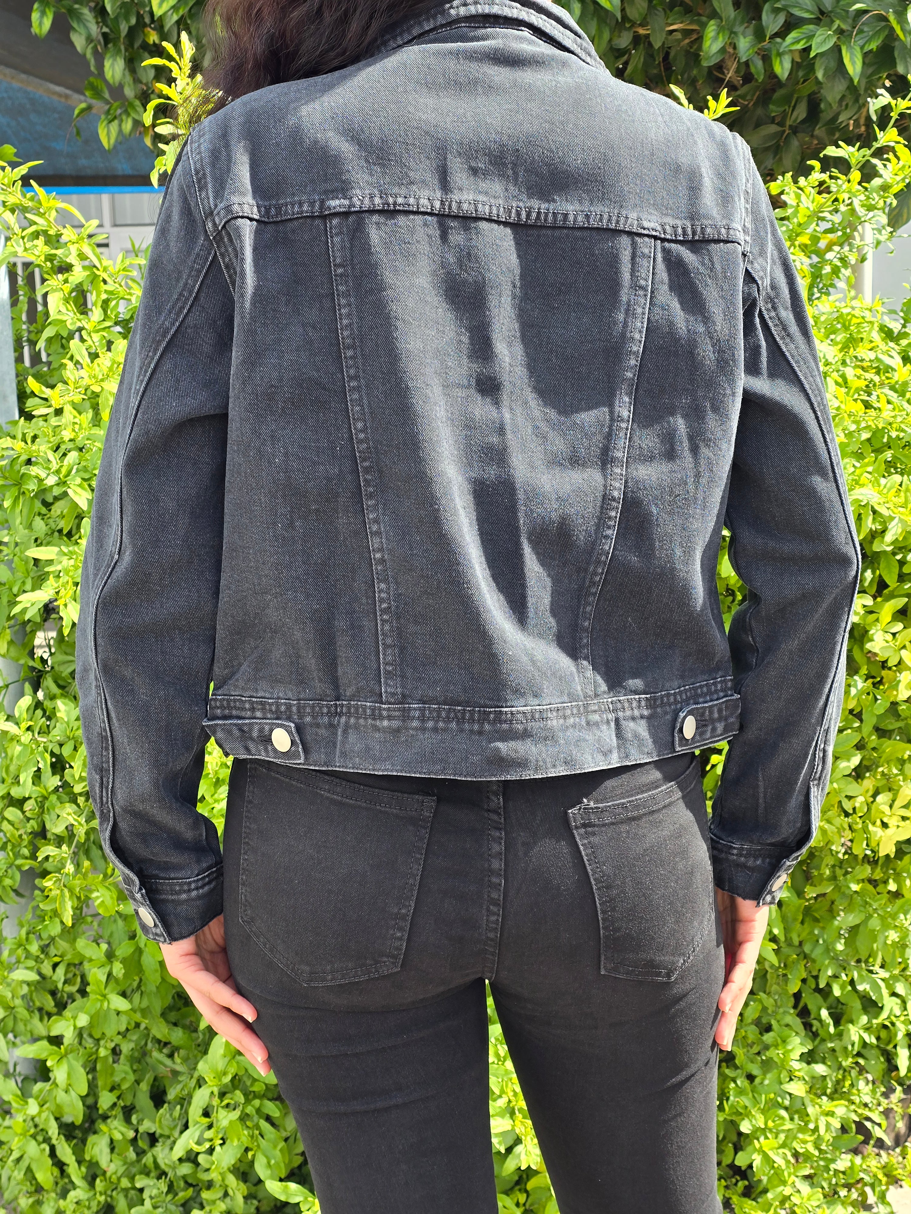 Short Semi-Baggy Denim Jacket – Casual Streetwear Layer