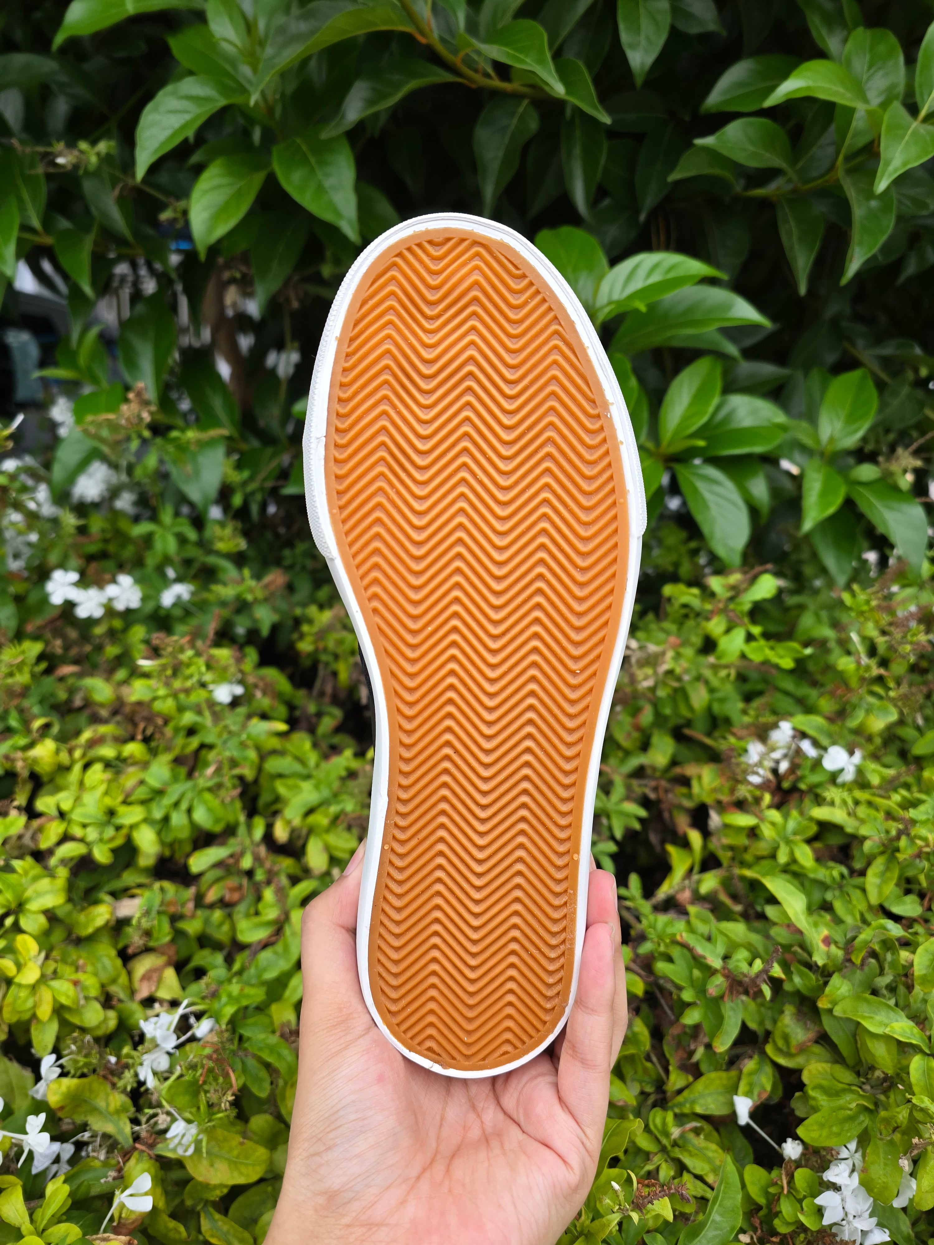 Slip-On Casual Sneakers – Lightweight Everyday Fashion Shoes