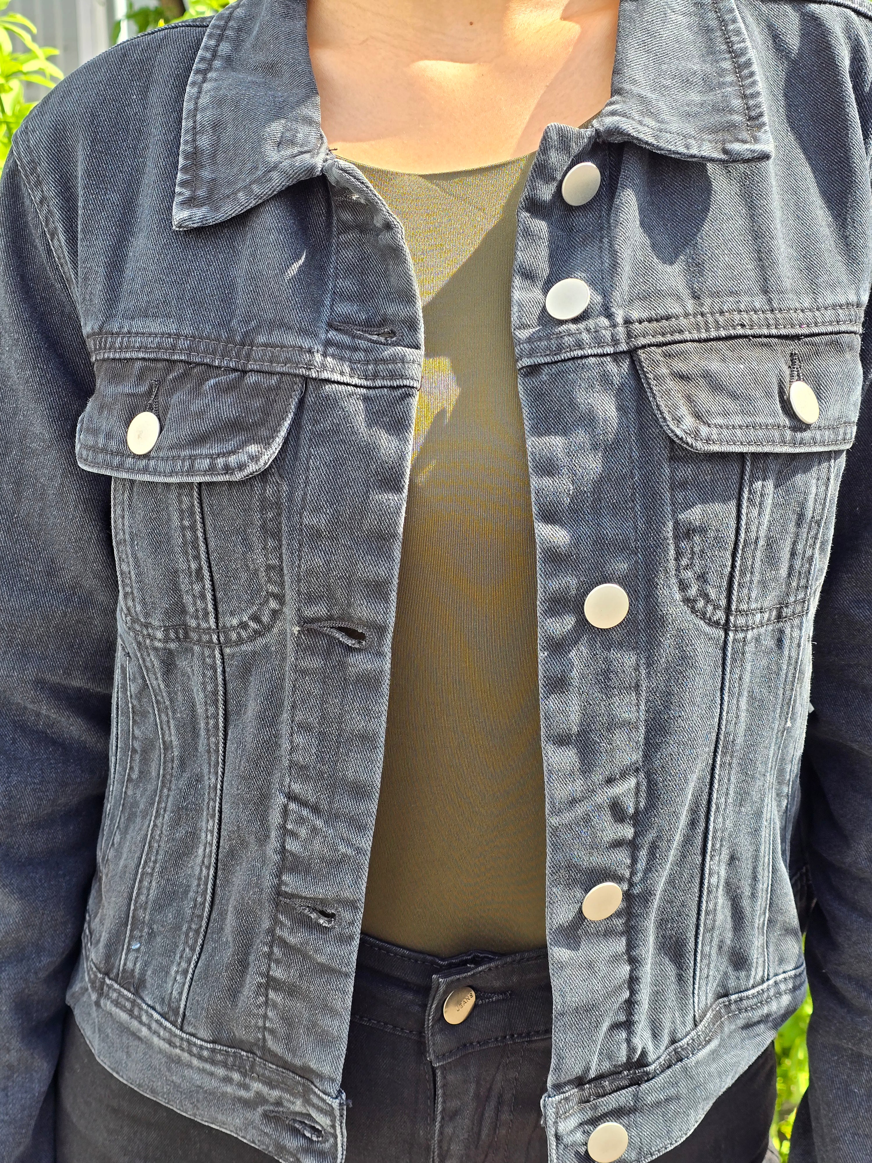 Short Semi-Baggy Denim Jacket – Casual Streetwear Layer
