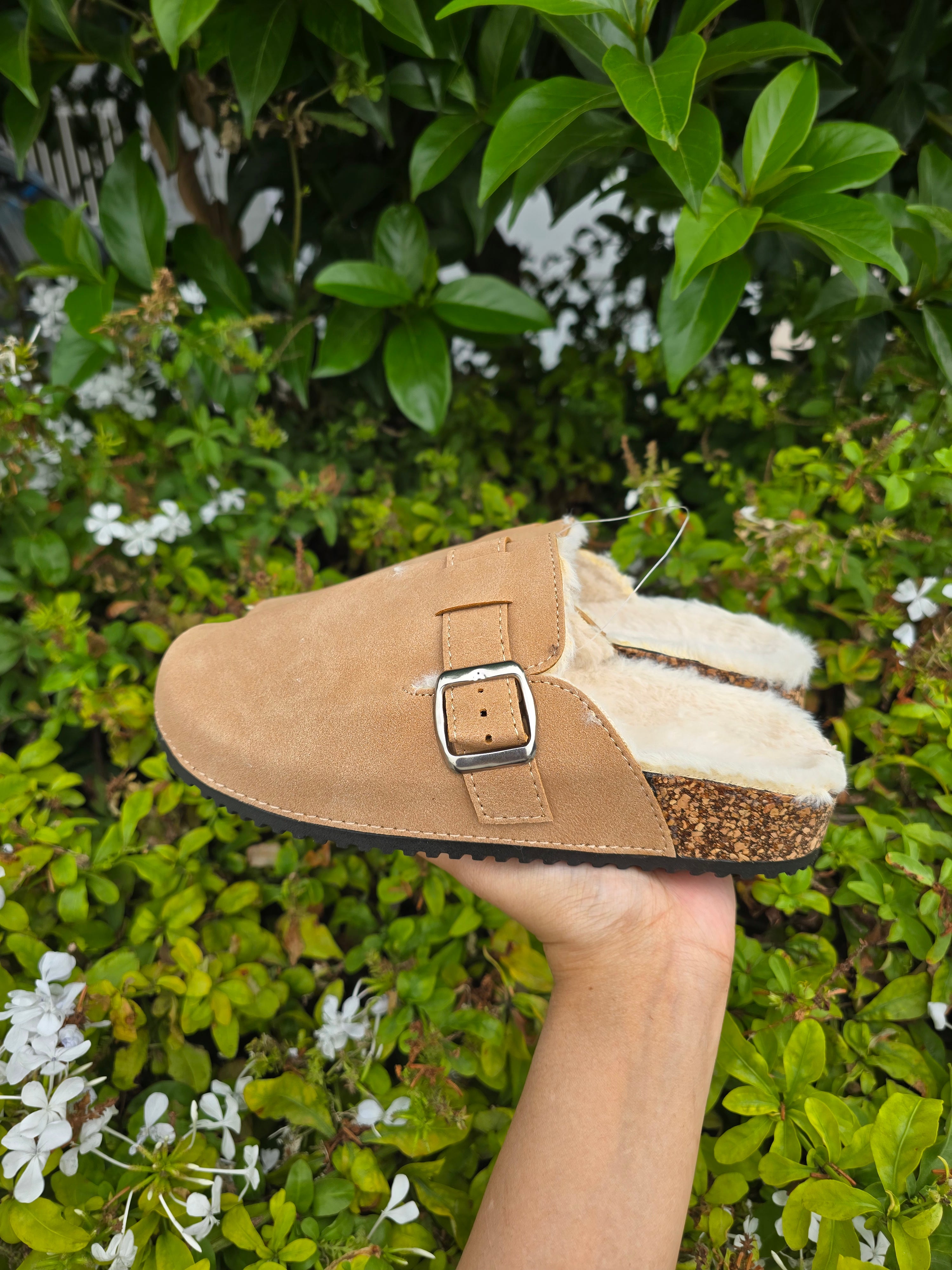 Women’s Buckle Fur Lined Slippers – Cozy Winter Slip-On Clogs
