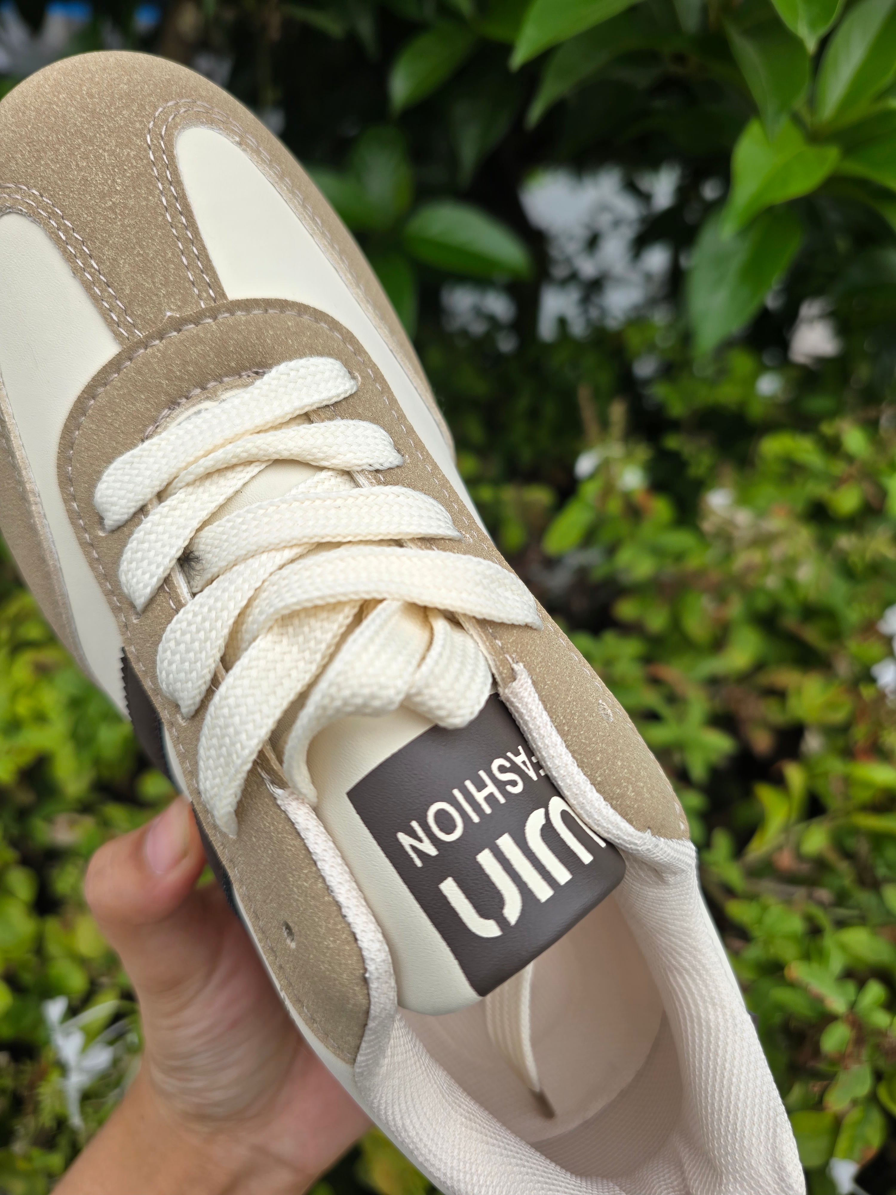 Women’s Casual Sport Sneakers – Comfortable Lace-Up Shoes