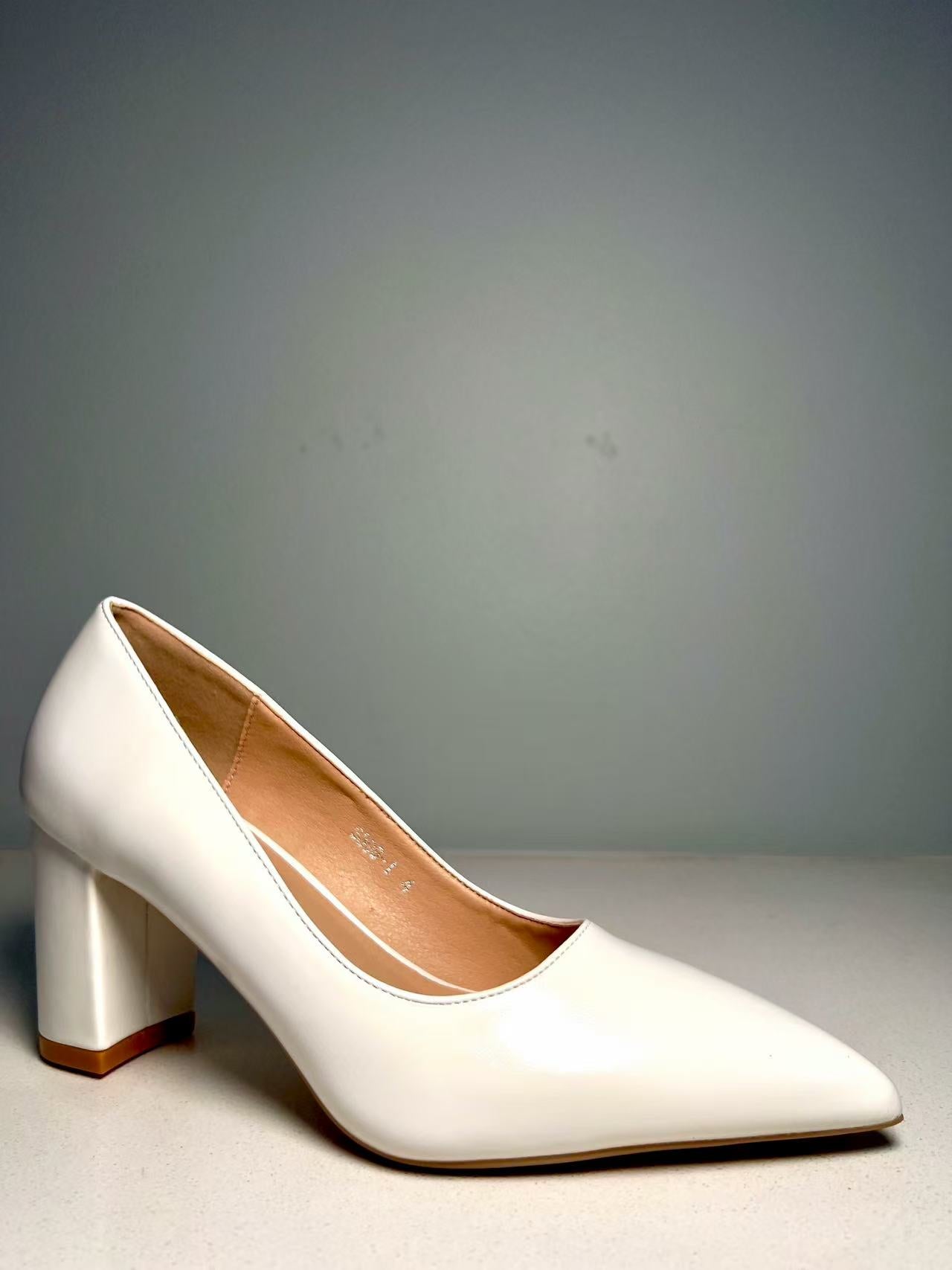 Classic Pointed Toe Block Heel Pumps – Elegant Office Shoes