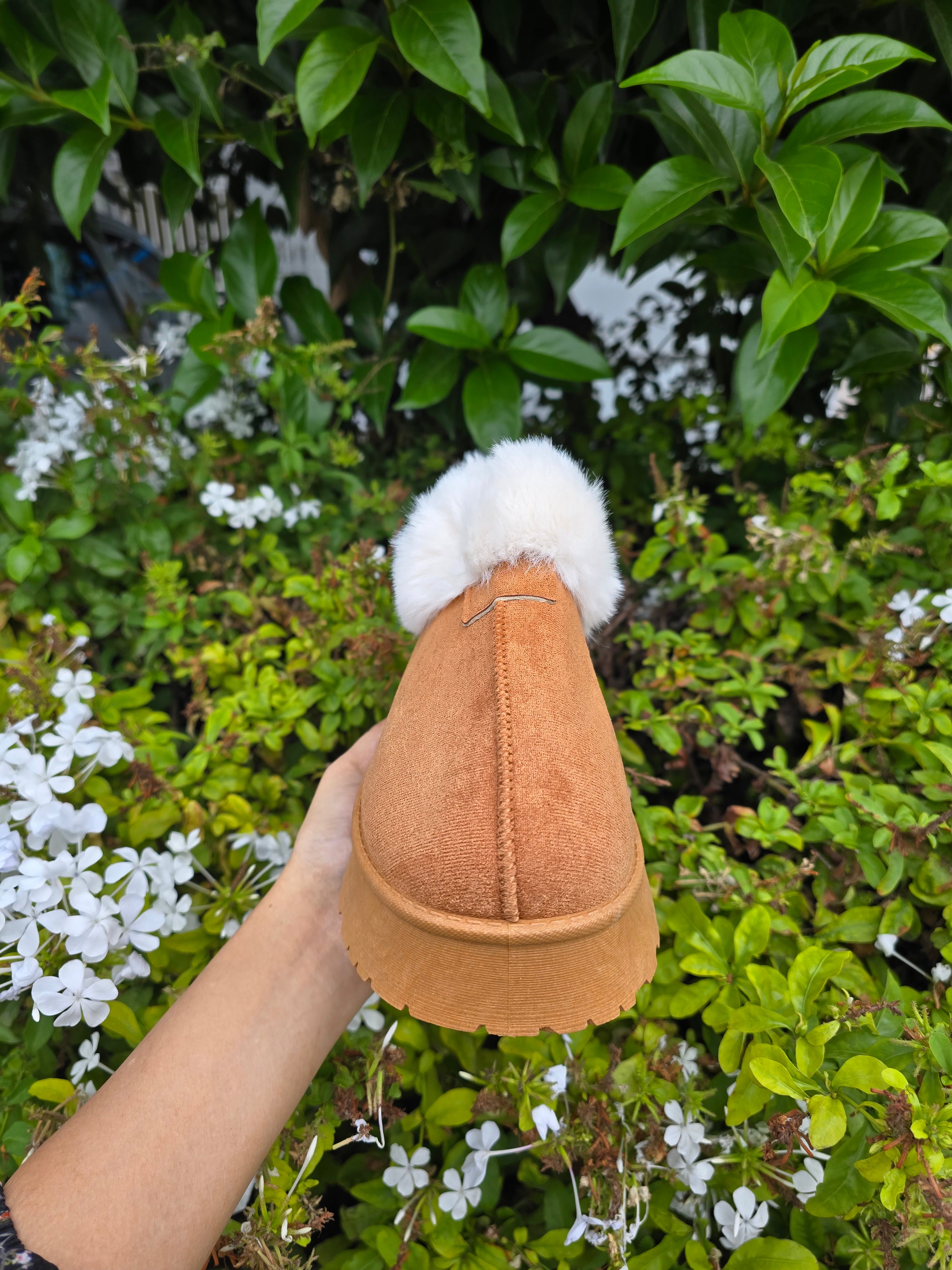 Women’s Black Fur Slip-On Winter Shoes – Warm Platform Casual Slippers
