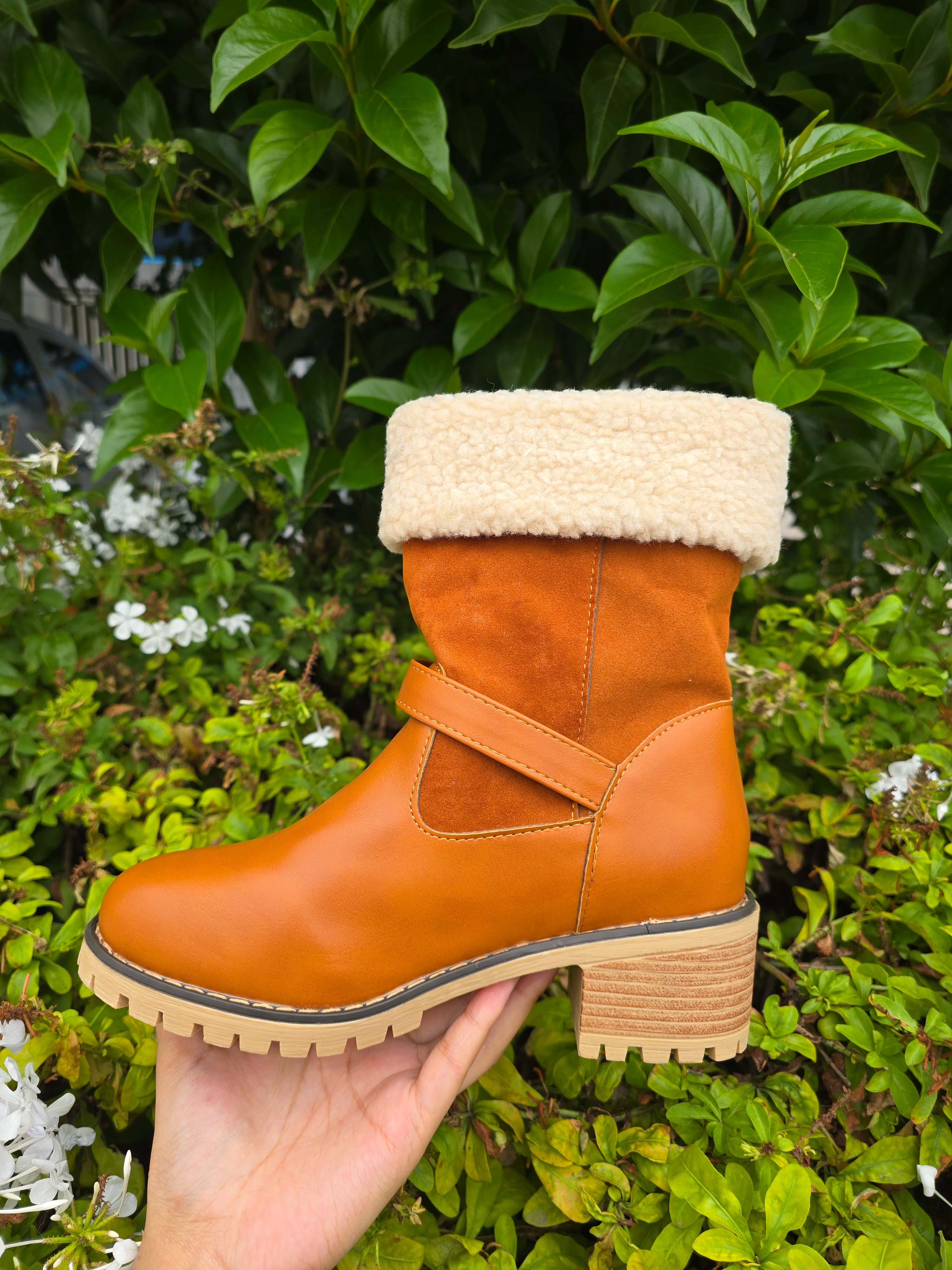 Women’s Fleece-Lined Winter Boots – Buckle Strap Fur Cuff Ankle Boots