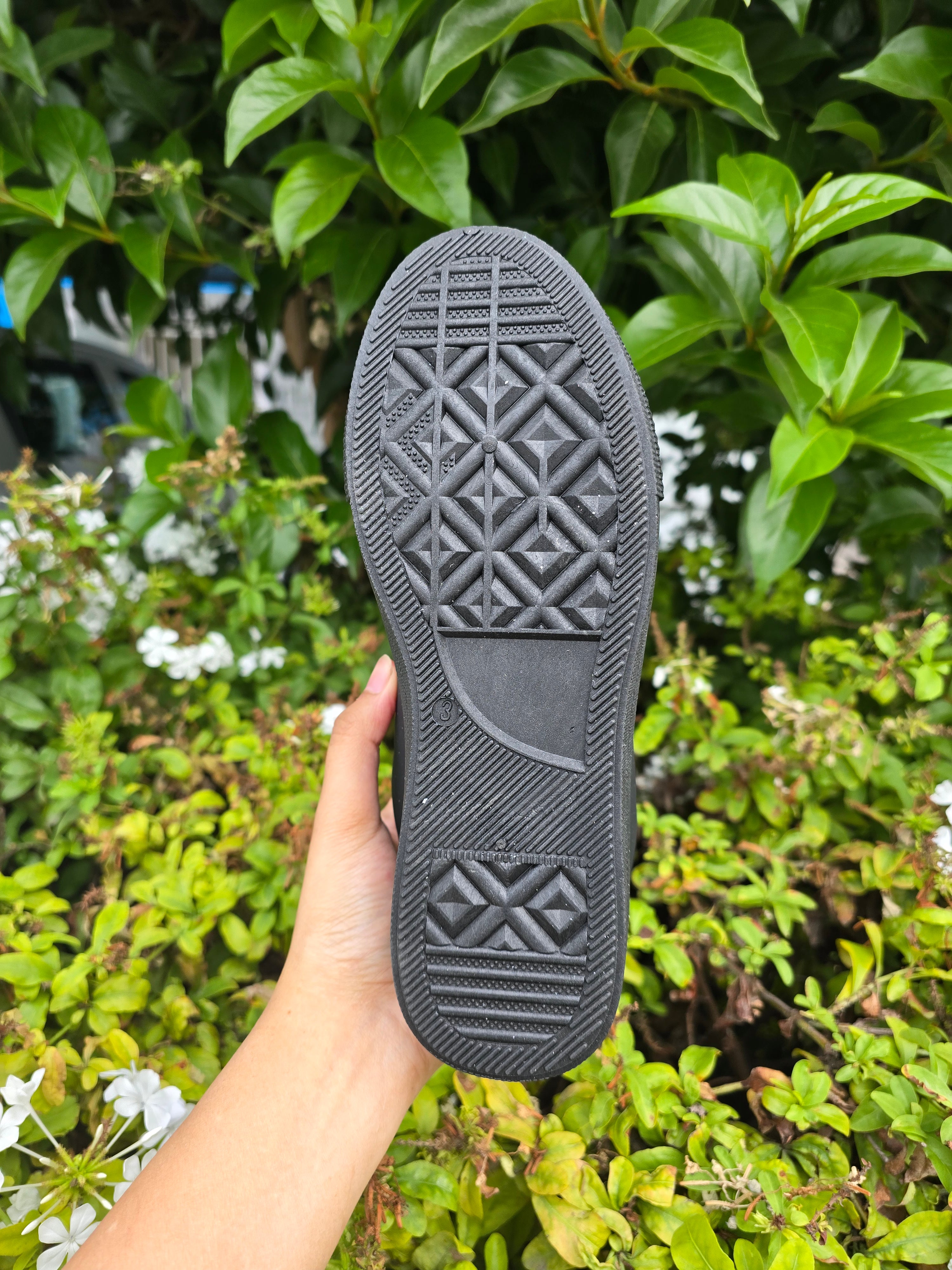 Women’s  Casual Sneakers – Classic Lace-Up Fashion Trainers