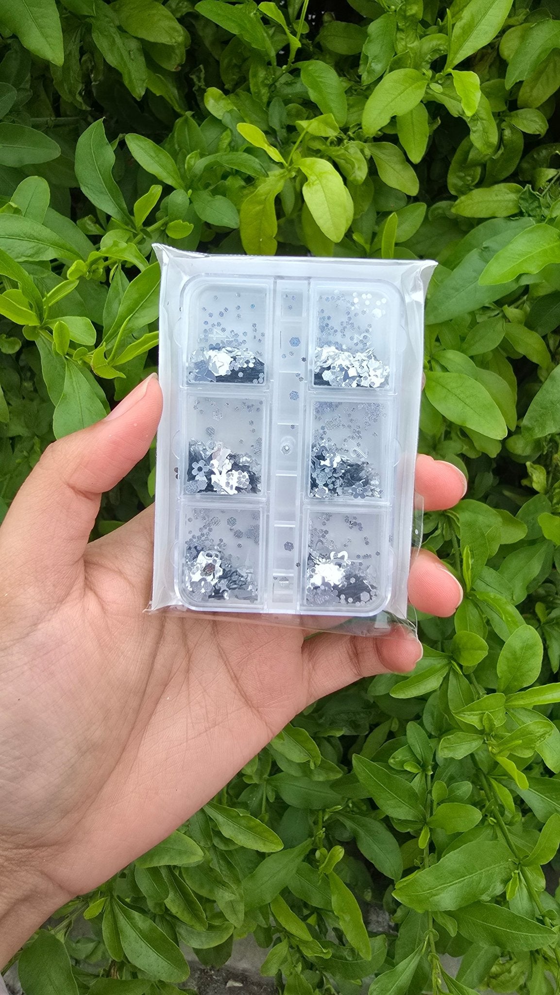 Nail Art Glitter Flakes – Sparkling Nail Decoration