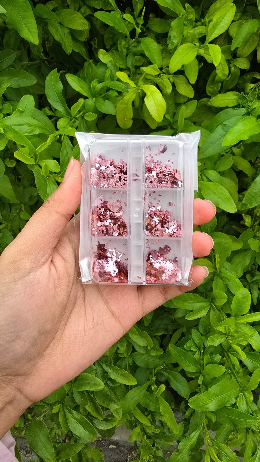 Nail Art Glitter Flakes – Sparkling Nail Decoration