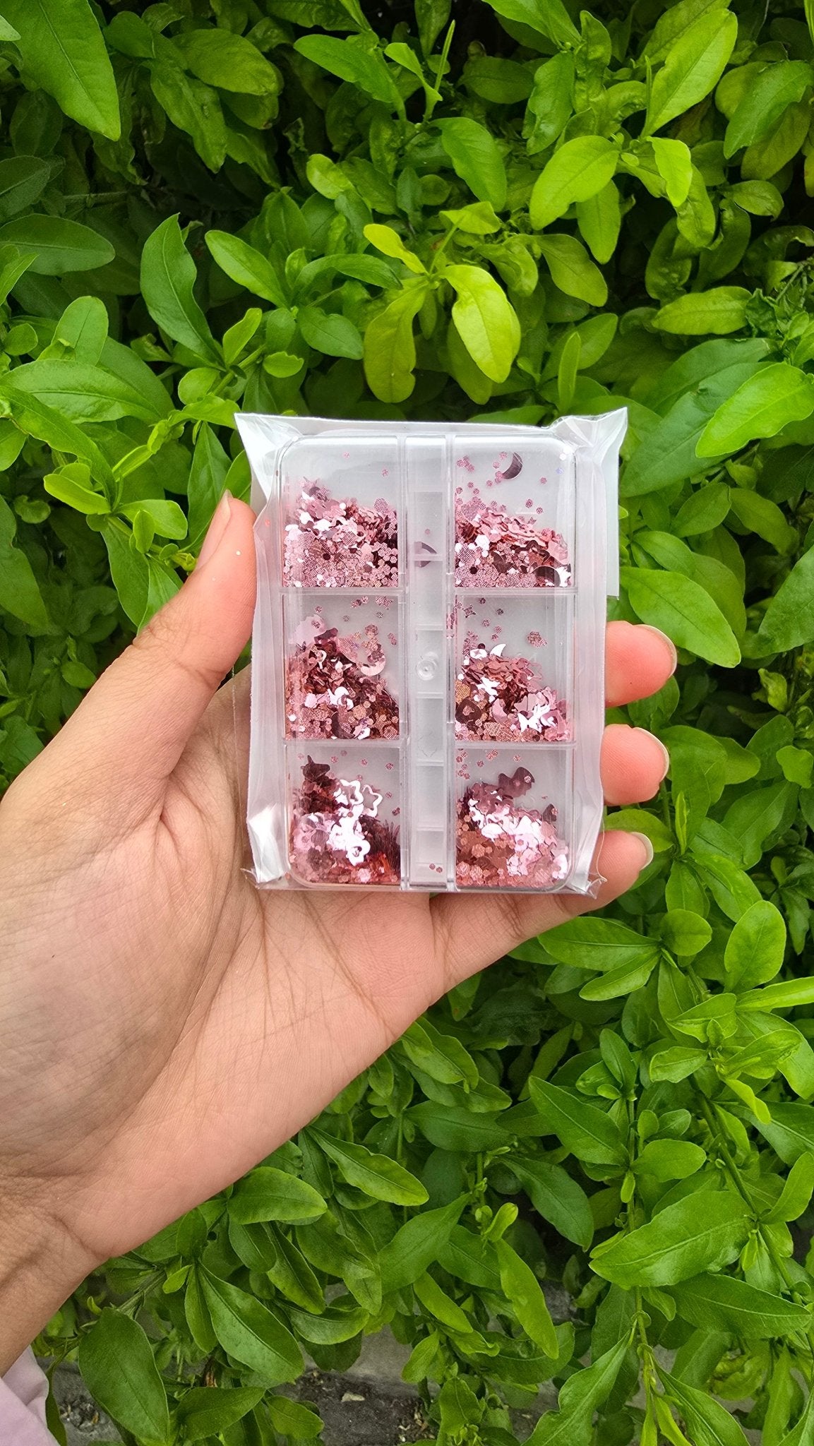 Nail Art Glitter Flakes – Sparkling Nail Decoration